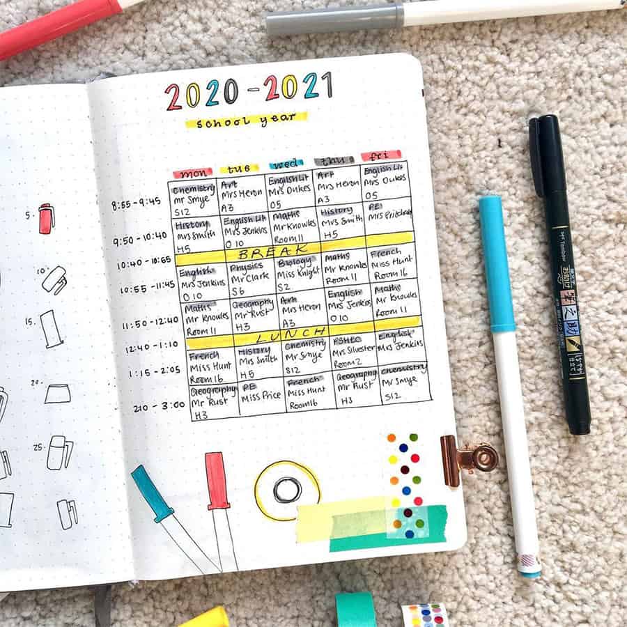 https://mashaplans.com/wp-content/uploads/2018/09/Bullet-Journal-Page-Ideas-For-School-school-schedule-spread-by-@hannahruth.bujo_.jpg