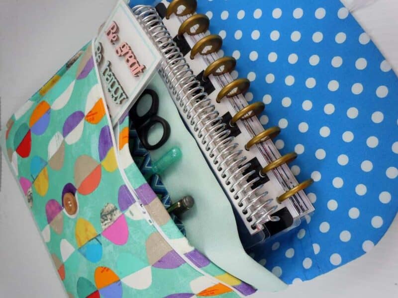 Bullet Journal gift ideas - planner pouch | Masha Plans