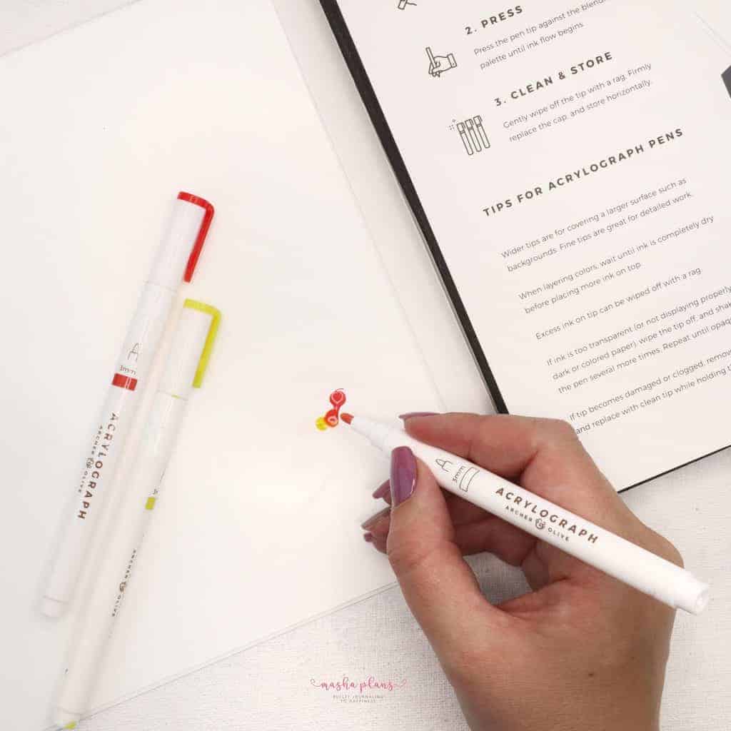 Archer and Olive Acrylograph Pens Review - blending with blending pen | Masha Plans